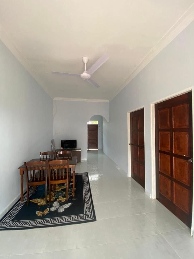 Tok Mek Homestay Сетиу Екстериор снимка