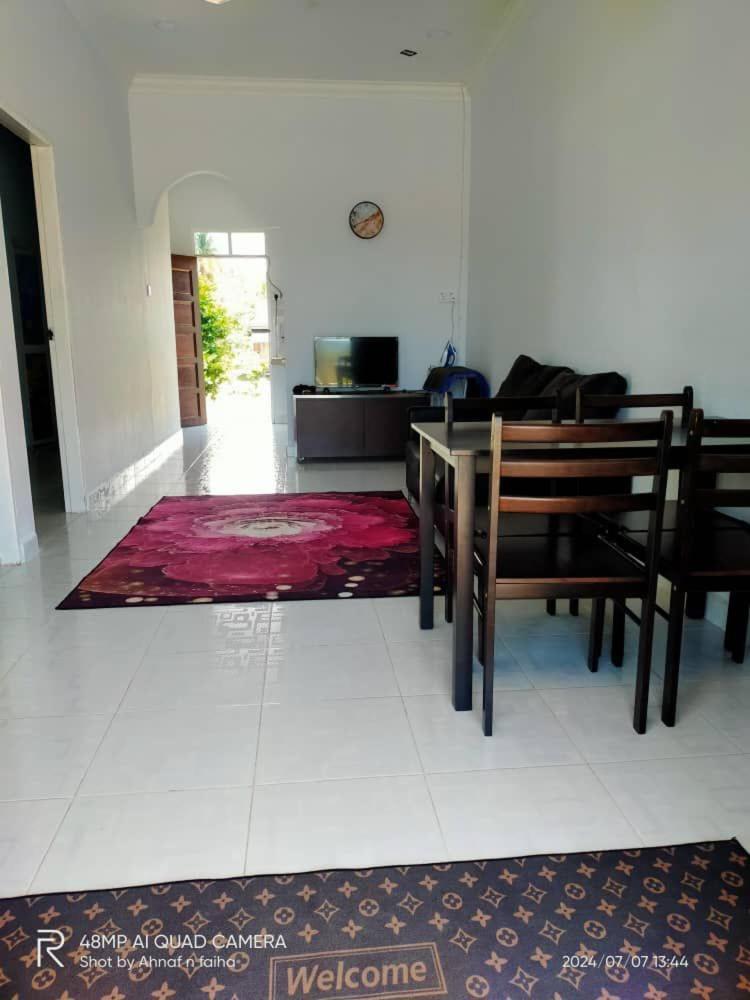 Tok Mek Homestay Сетиу Екстериор снимка
